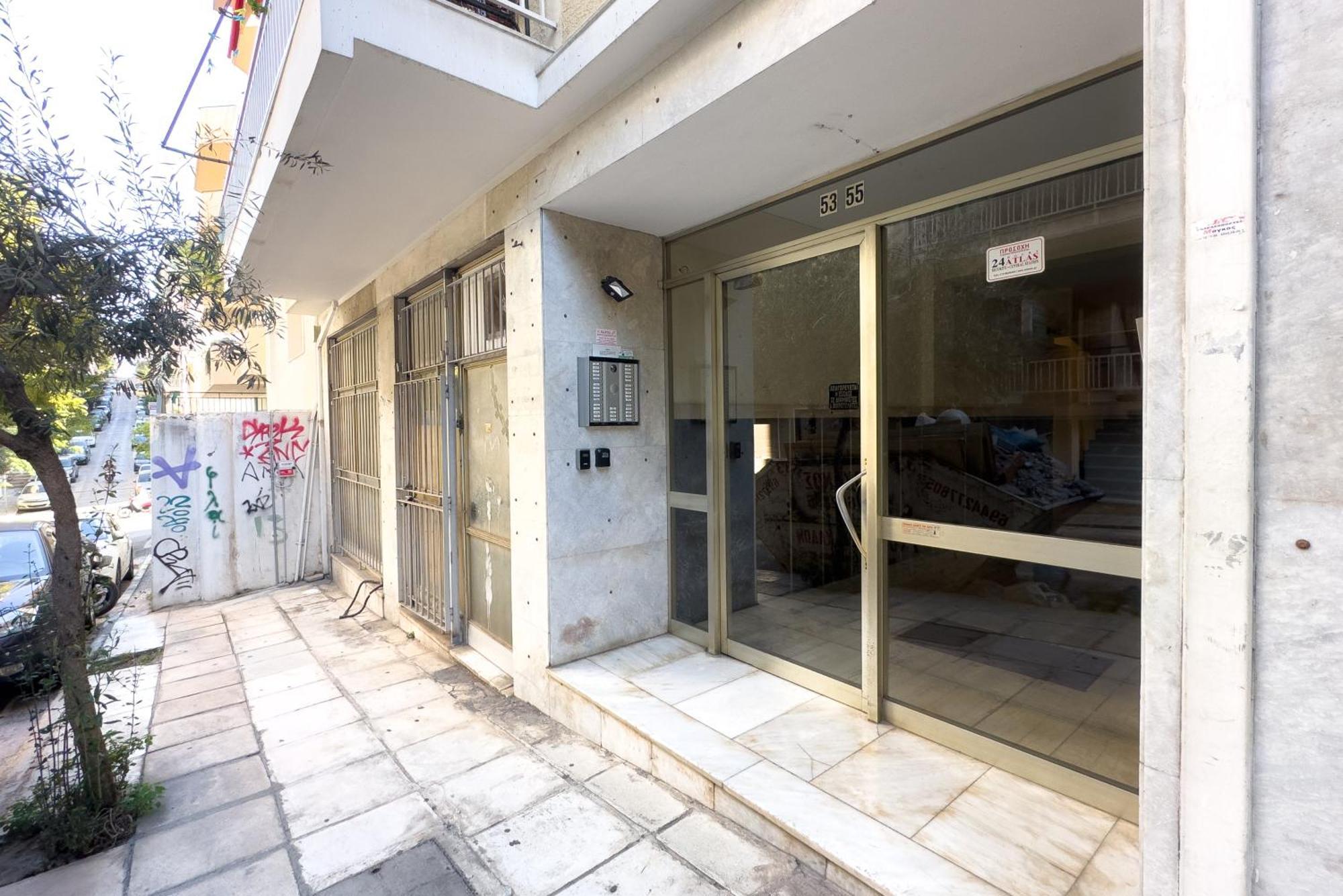 Eclectic Moonstone Apartment In Athens Exterior photo